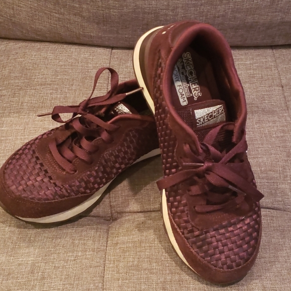 Burgundy Weave Skechers with Memory Foam - Picture 1 of 5